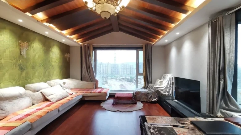 Jadeite Manor - View 1