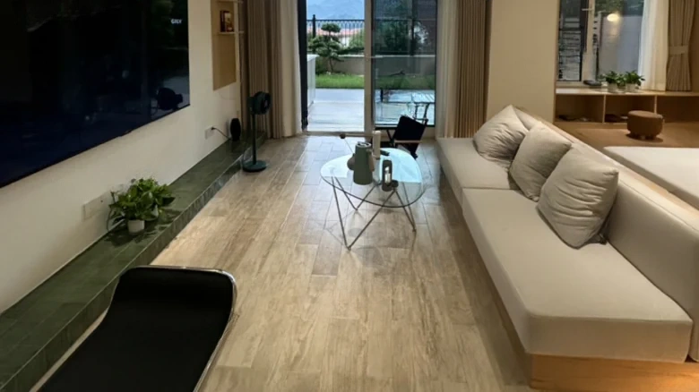 Anji Slow Mountain Platinum Ridge - View 1