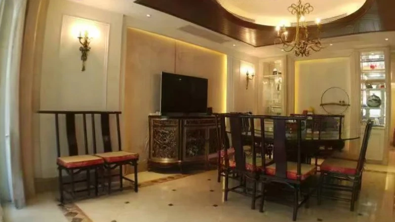 Emperor View Manor - View 8