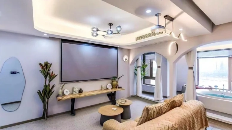 Rongshuo White Elephant Street - View 1