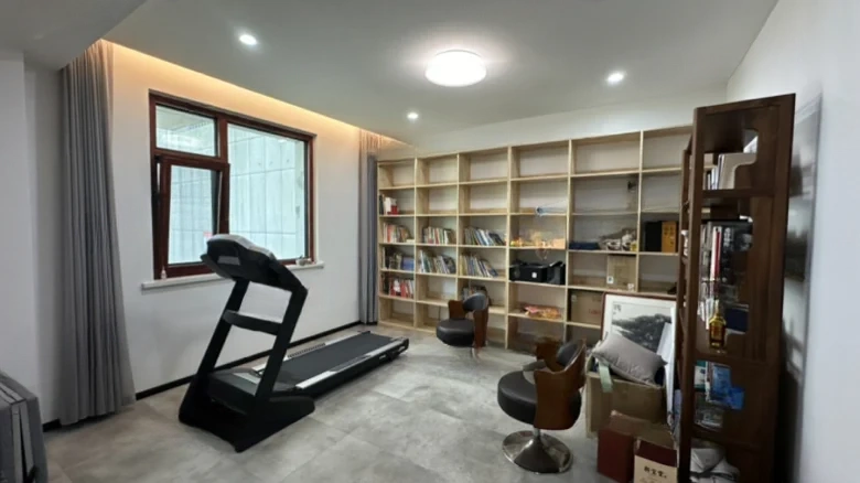 Eastern Supreme Emperor - View 12