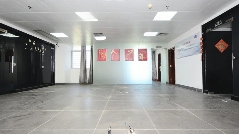 Zhanjiang Business Tower - View 1