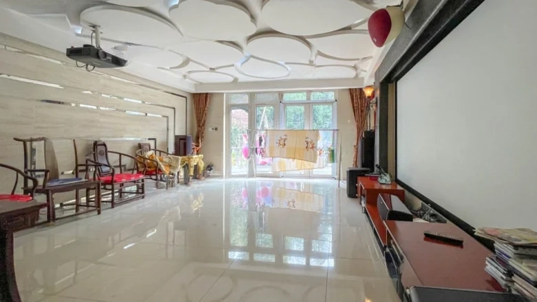 Zhongshan Mei Lu - View 2