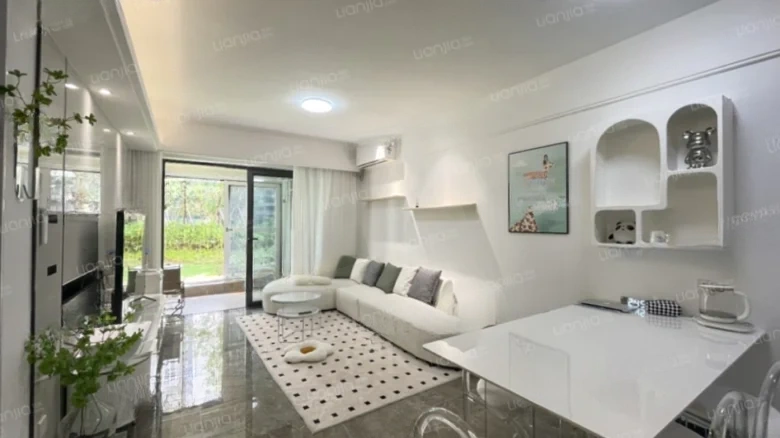 Poly Properties Country Garden Joy Mansion - View 5