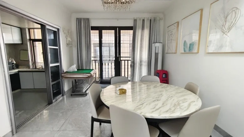 Royal View Court - View 1