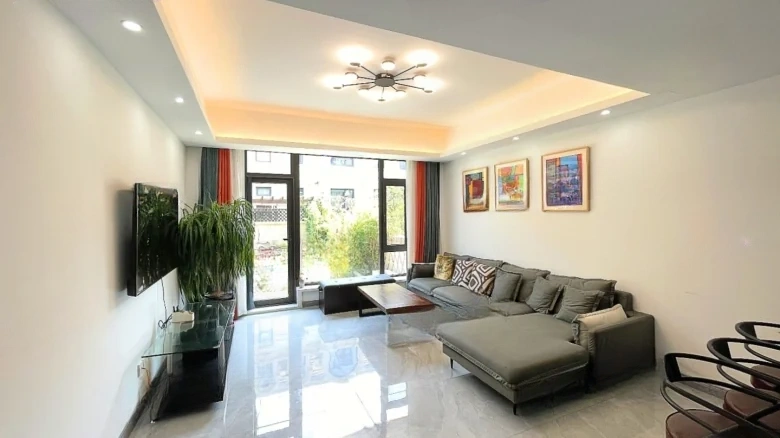 Champagne Town - View 12