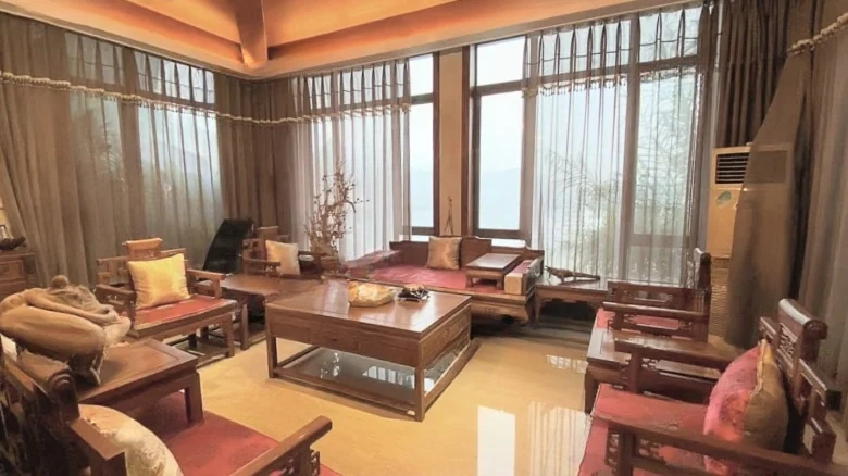 West Suburbs Manor - View 1