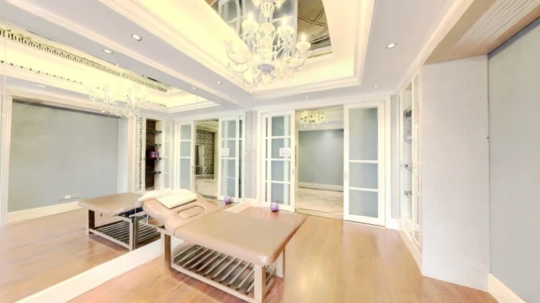 Hengda Huafu碧桂園碧桂園 would typically be translated based on its actual name, so for - View 1