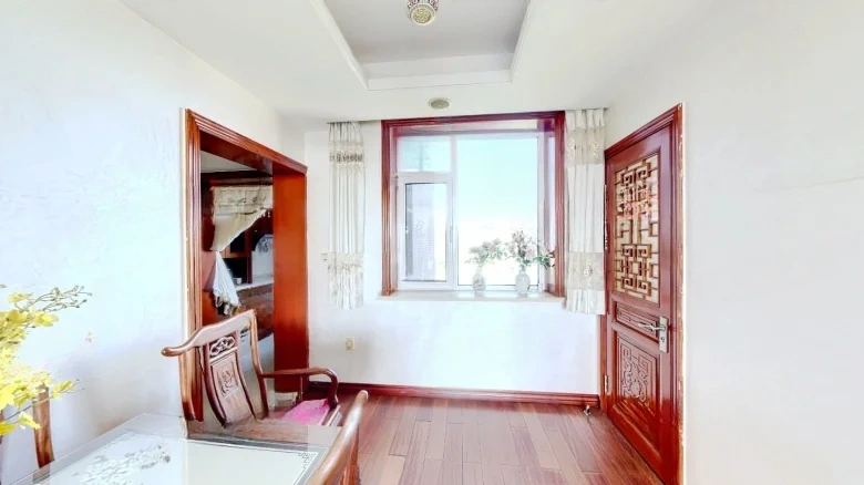 Peninsula Listening to Waves Bay - View 5