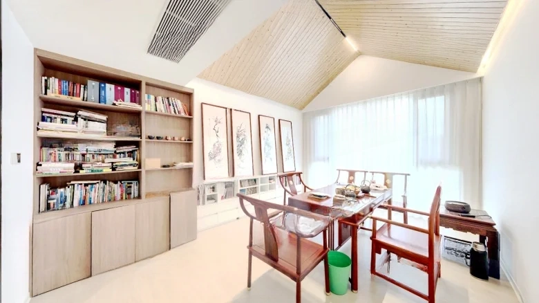 Dream Lake Villa莊 is typically how it would be rendered in English, keeping - View 9