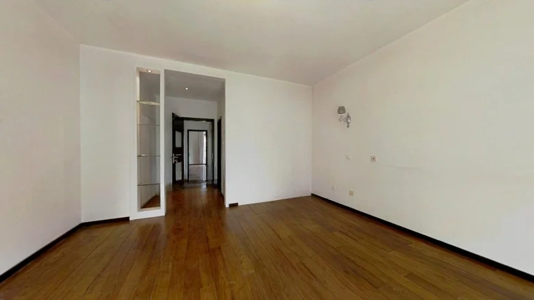 Silver Rich Garden - View 6