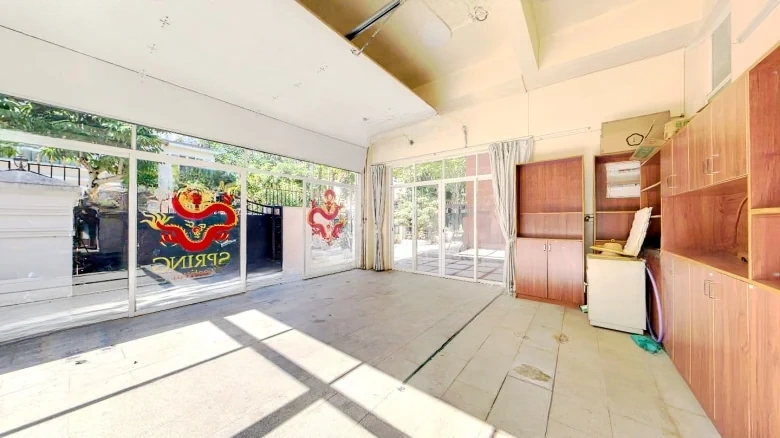 Jinxiu Fragrant River Garden Tulip Garden - View 1