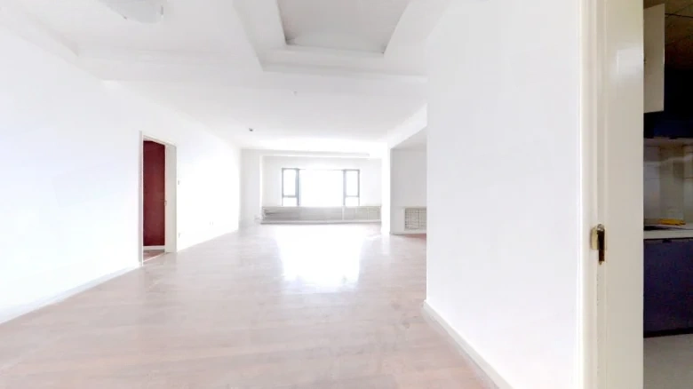 Manhattan Tower - View 1