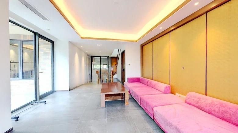 Wufeng Mountain Maple Grove Retreat - View 5