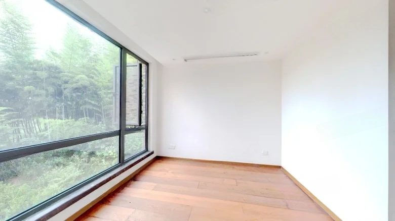 Wufeng Mountain Maple Grove Retreat - View 3