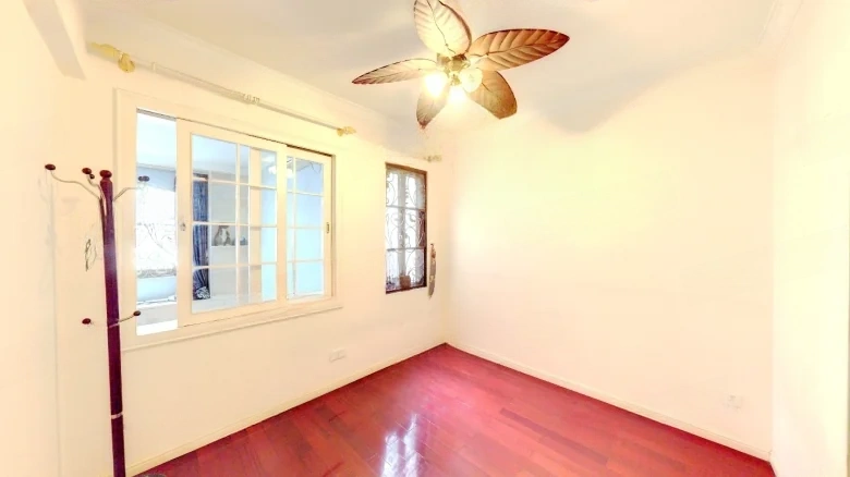 SilkandRibbon Silver Bay - View 5