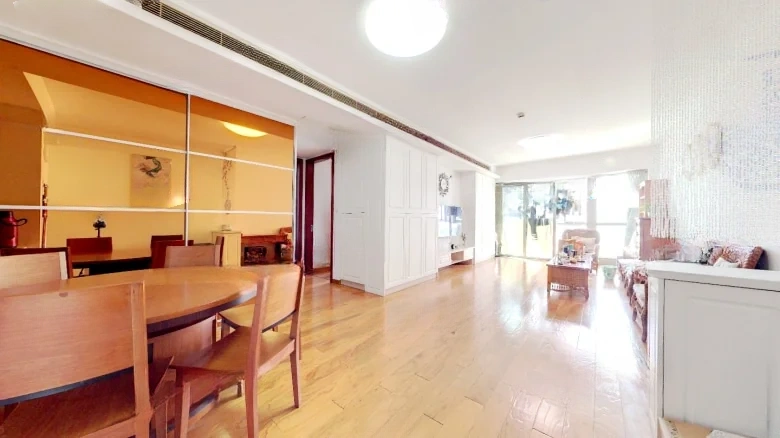 Lakeside Bliss Garden - View 1