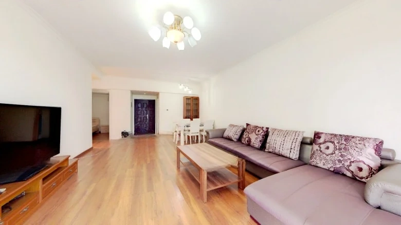 Head Master - View 1