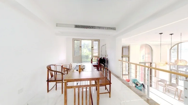 Silver Lake Zhuoyuan - View 2