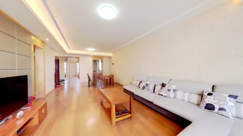 Lushang Shoufu - View 1