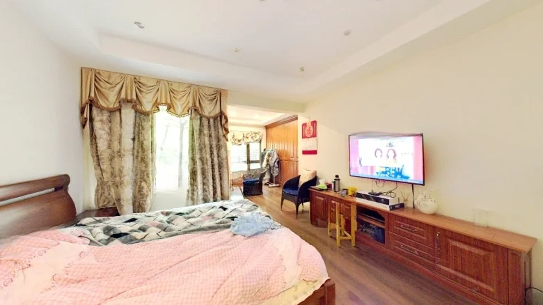 Lakeside Origin South District - View 1