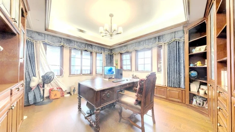 Schönbrunn Imperial Crown Garden - View 1