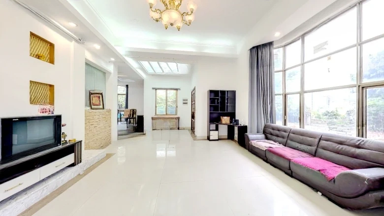 Perfume Garden Phoenix City Phoenix Ambience Court - View 1