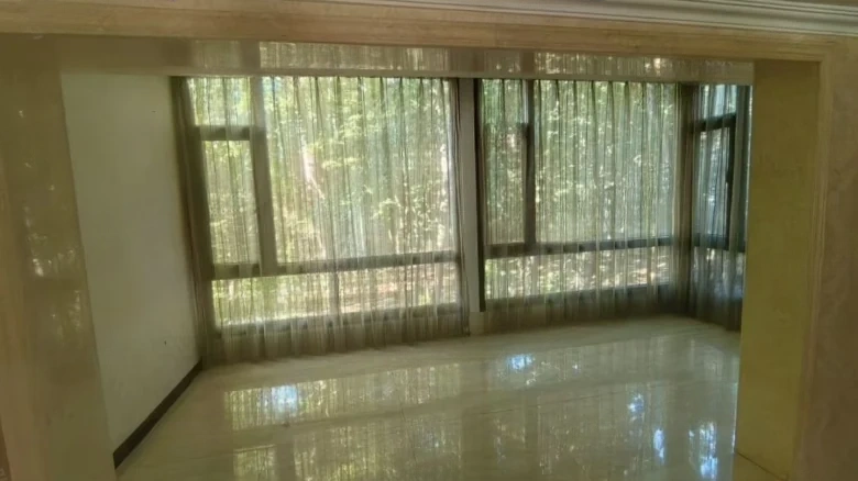 Changchun Pearl明珠 can be directly translated as part of the location name and descriptive term. However, for a more cohesive translation that fits typical naming conventions in English, one might use - View 10