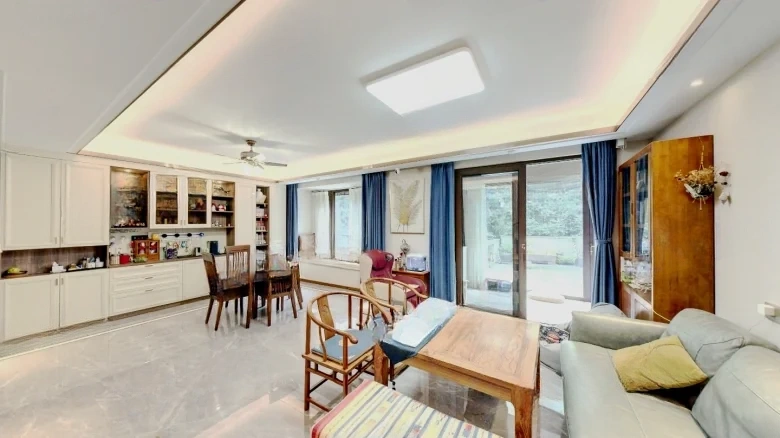 Jadeite Sky Domain Hill Garden - View 1