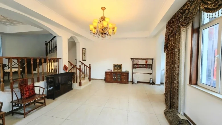 Forest View Mansion Village - View 1