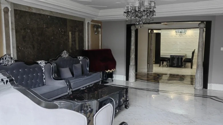 Lushang Shoufu - View 1