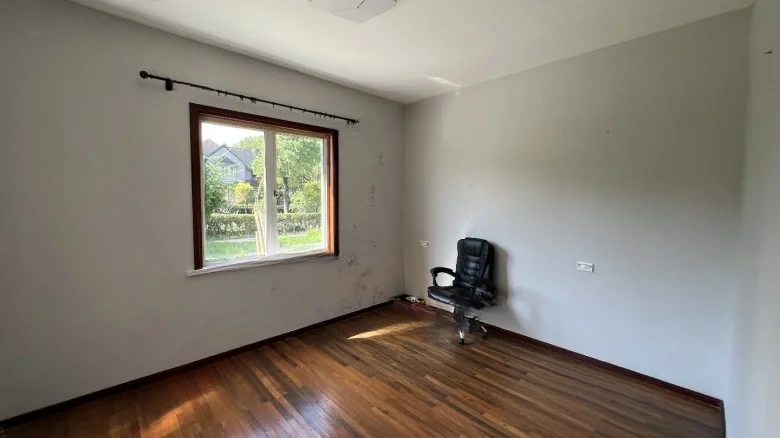 Island Villa Garden - View 1