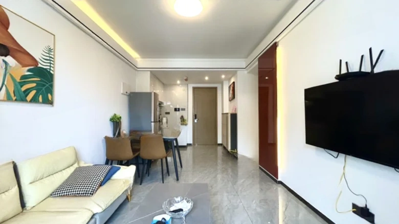 Mountain-Dependent Brocade Clouds - View 1