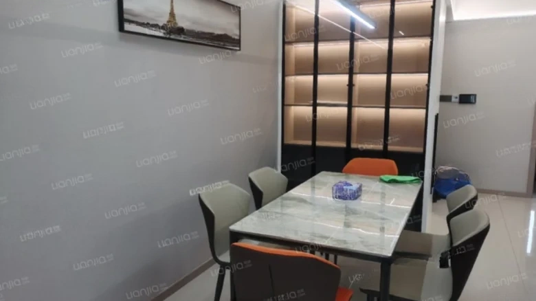 Horizontal Slough Embroidery Garden - View 1