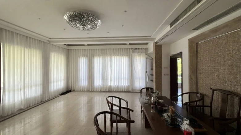 Island Villa Garden - View 7