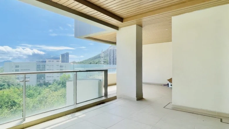 Half Mountain Peninsula - View 8