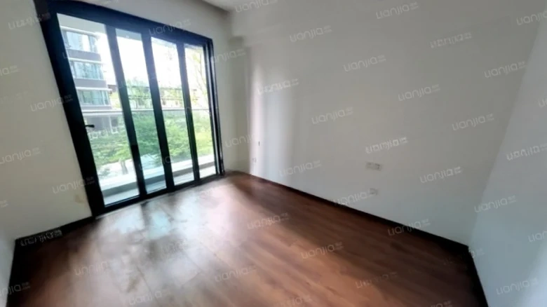 Green City · Phoenix Nest and Heron's Song - View 3