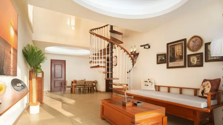 Peninsula Longwan - View 1