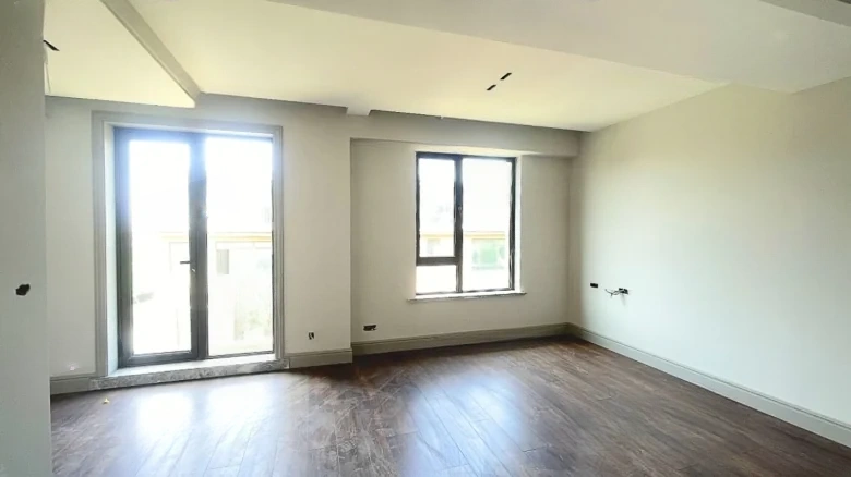 Hengji Country Garden Jinshitan碧桂園 Country Garden is a wellknown real estate brand in China, so it's kept in its commonly used English translation. Thus, the full translation would be - View 3