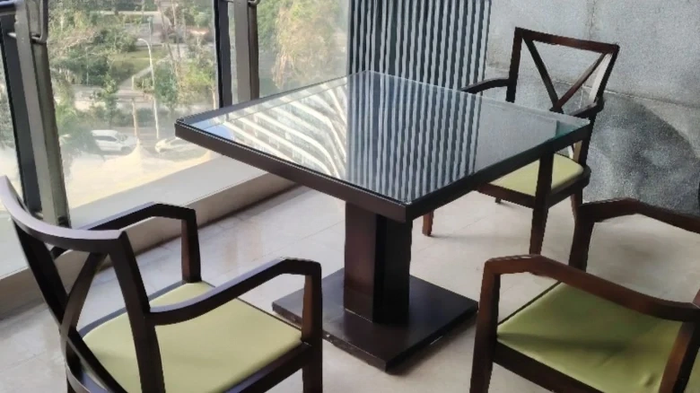 Peninsula Hillside · Central Seaview Avenue - View 12