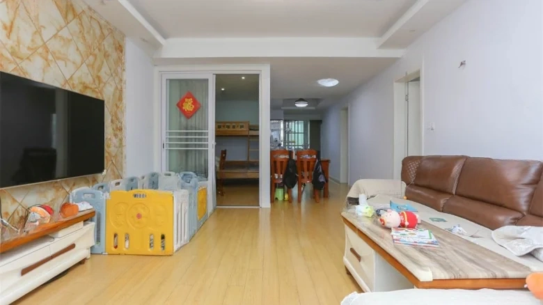 Green Edge Apartment - View 5