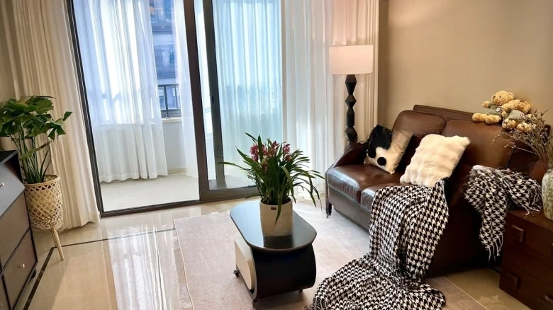 Phoenix Perch Cloud House - View 1