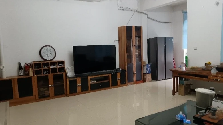 New Emerald Flower Stream - View 1