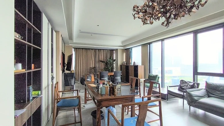 Platinum Crystal Sky Residence - View 8