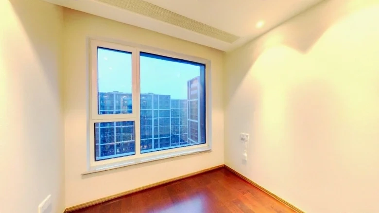 Luxury Courtyard Residence - View 4