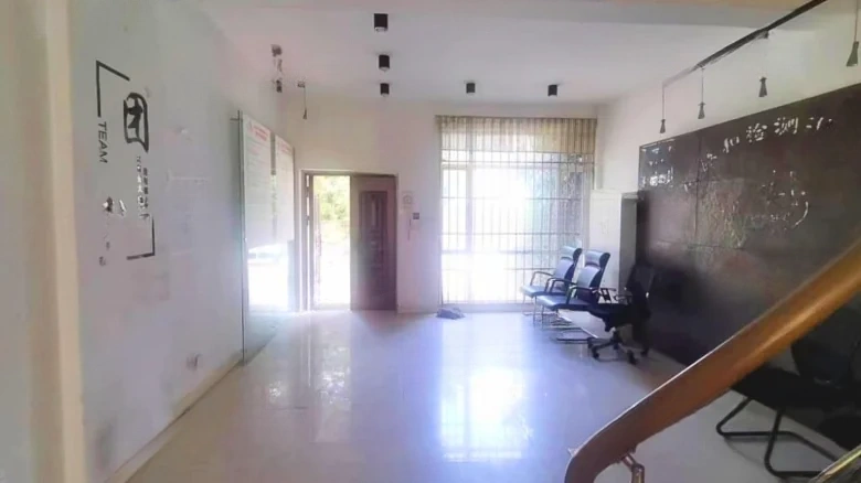 Morning Glow Street Mansion - View 7