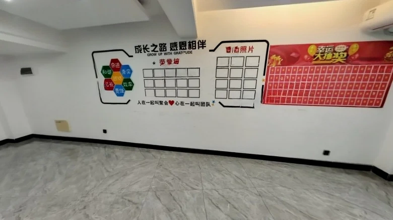 Qianlong Zuntuanpin - View 3