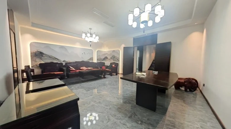 Shun City Commercial Street - View 3