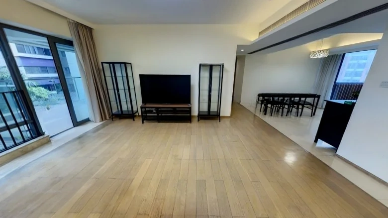 Pinnacle Glory - View 5