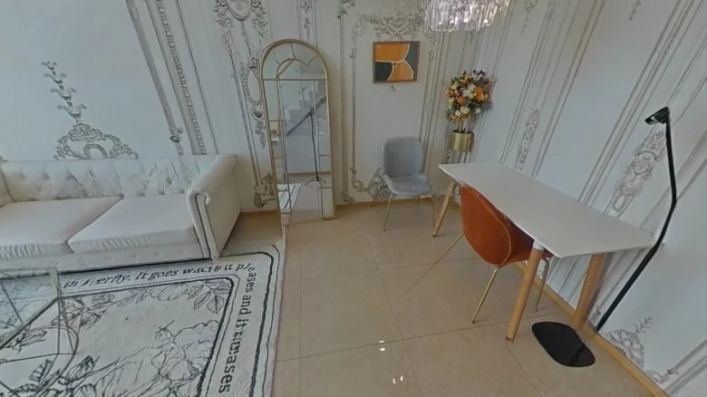 New Skyline Shopping Center - View 3